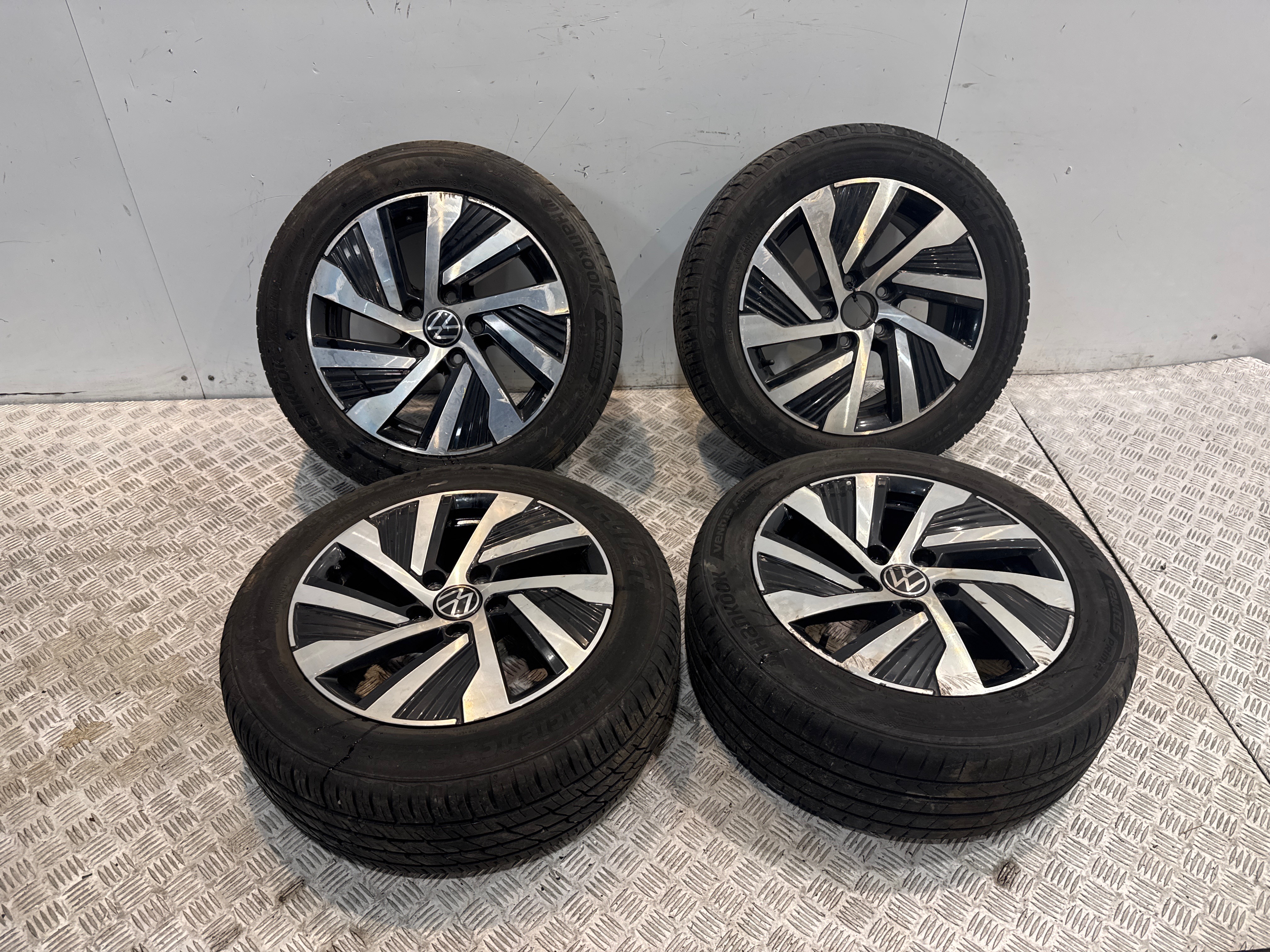 Jeu de 4 jantes  volkswagen golf 8 phase 1