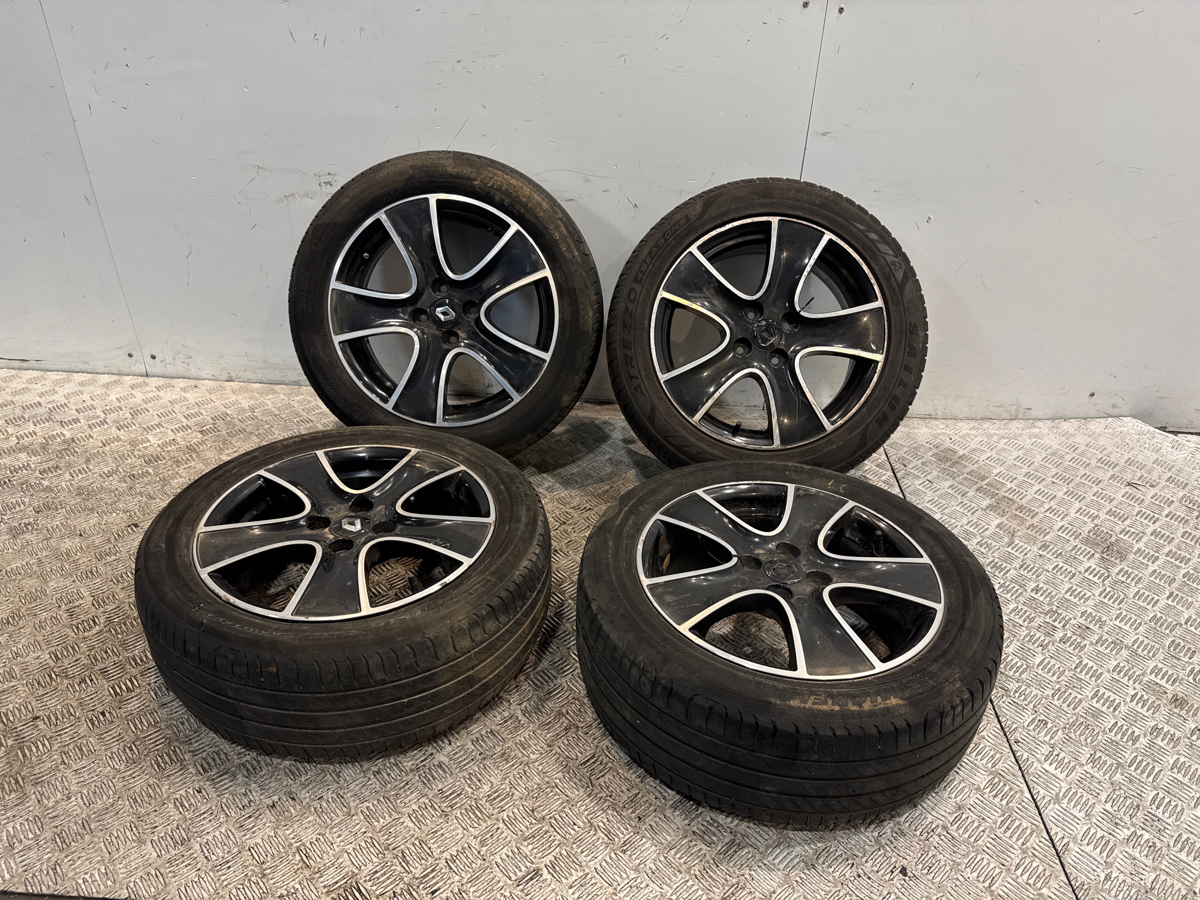 Jeu de 4 jantes  renault clio 4 phase 1 break