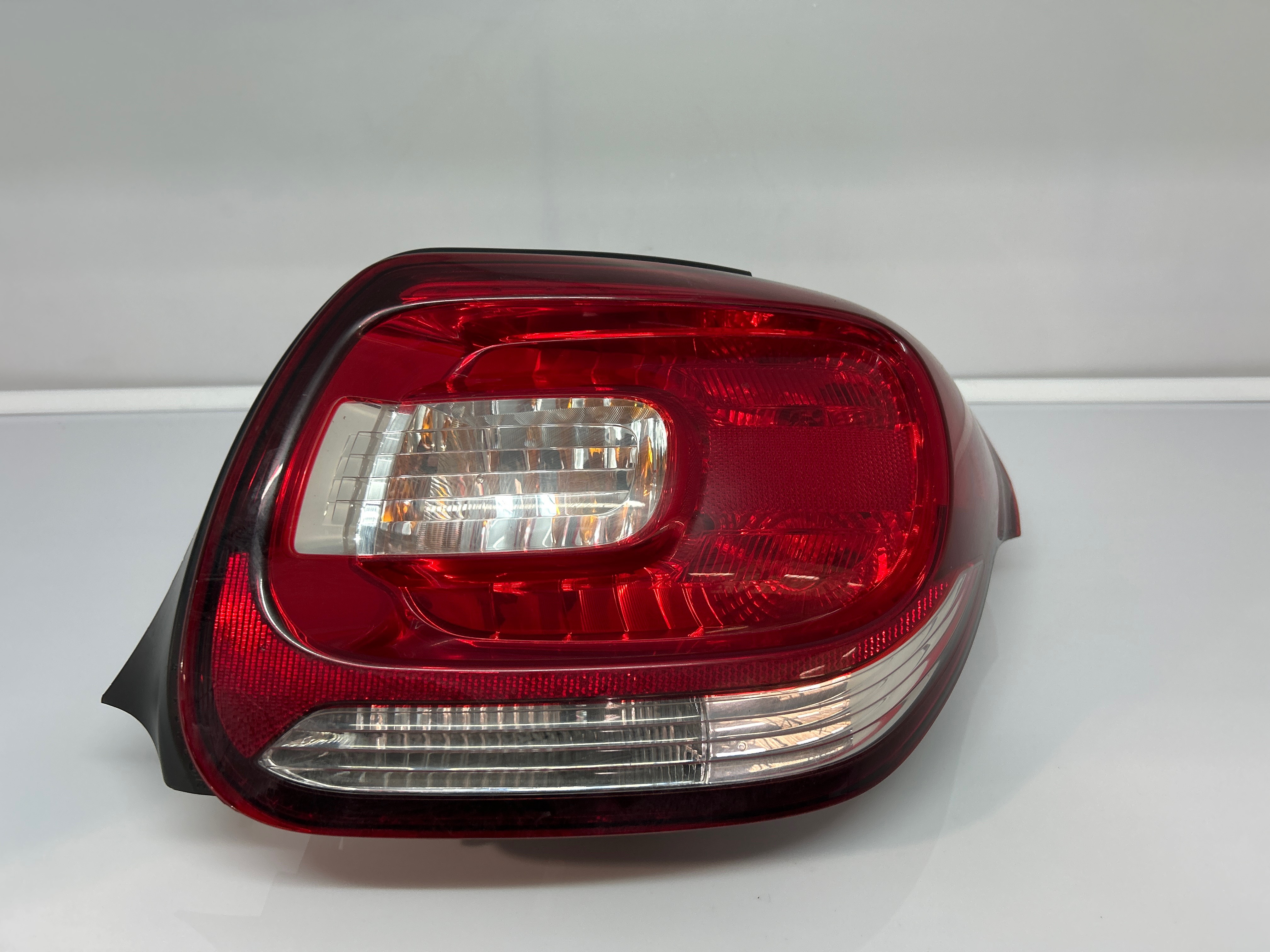 Feu arriere principal droit (feux) citroen ds3 phase 1