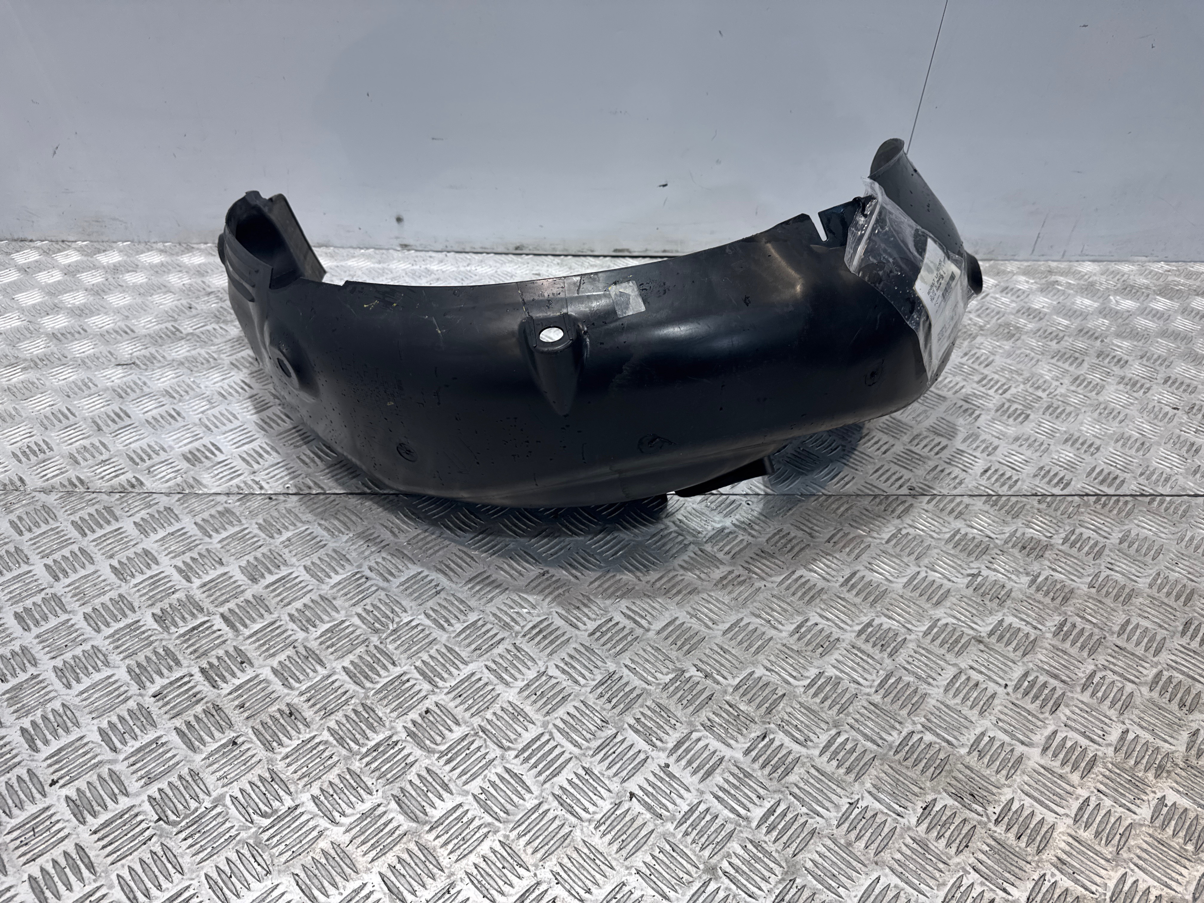 Pare boue arriere gauche renault clio 5 phase 1