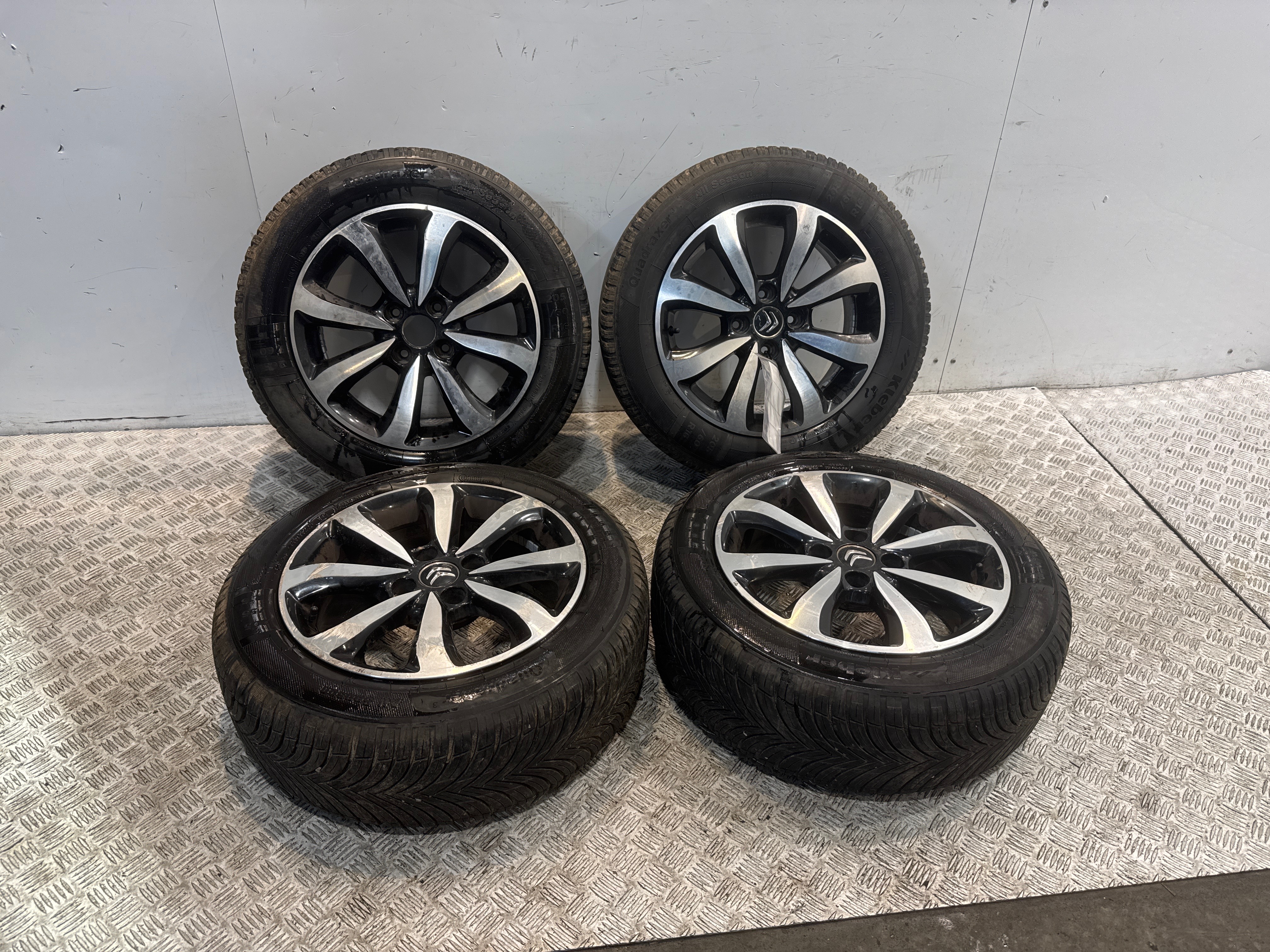 Jeu de 4 jantes  citroen c4 2 phase 2