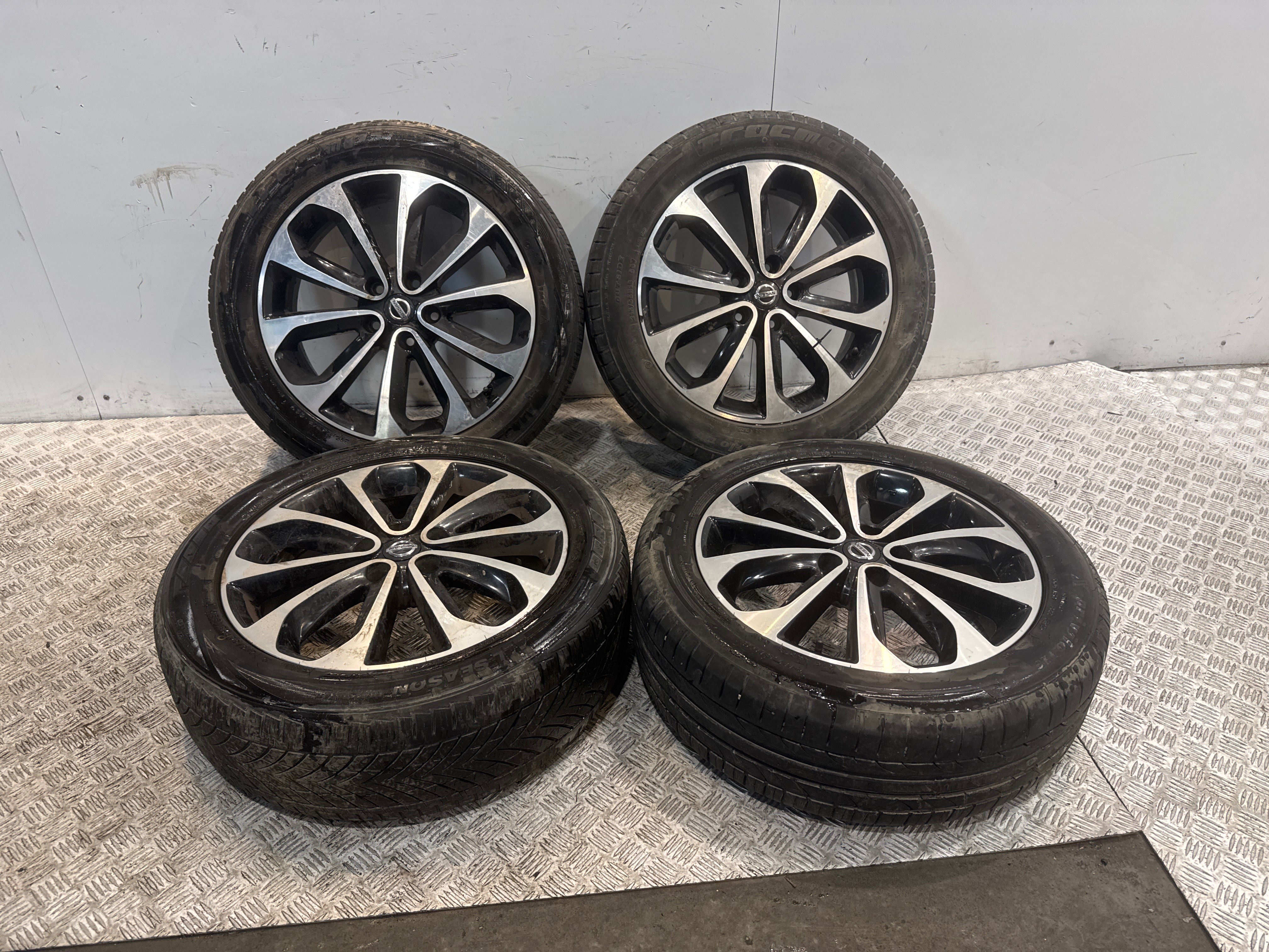 Jeu de 4 jantes  nissan qashqai 1 phase 2