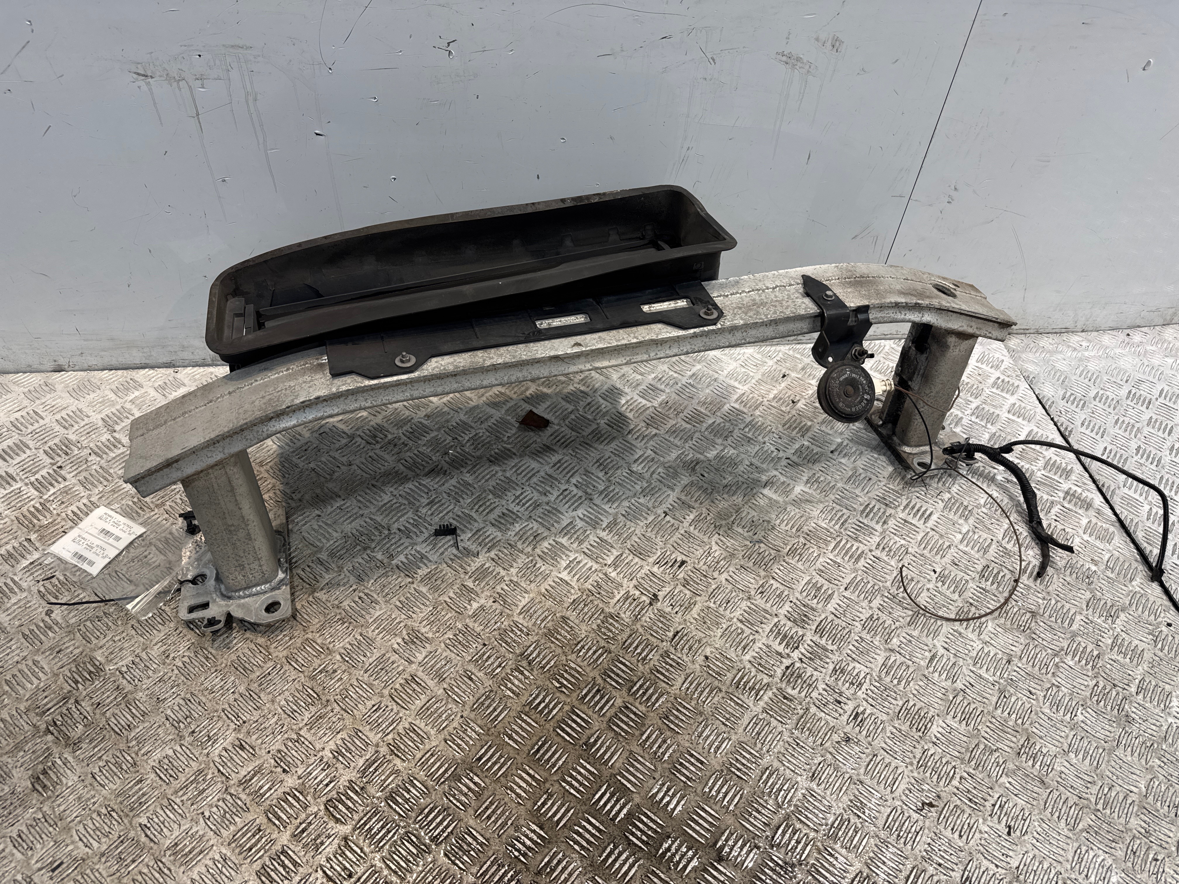 Renfort pare choc avant (traverse) renault clio 4 phase 1