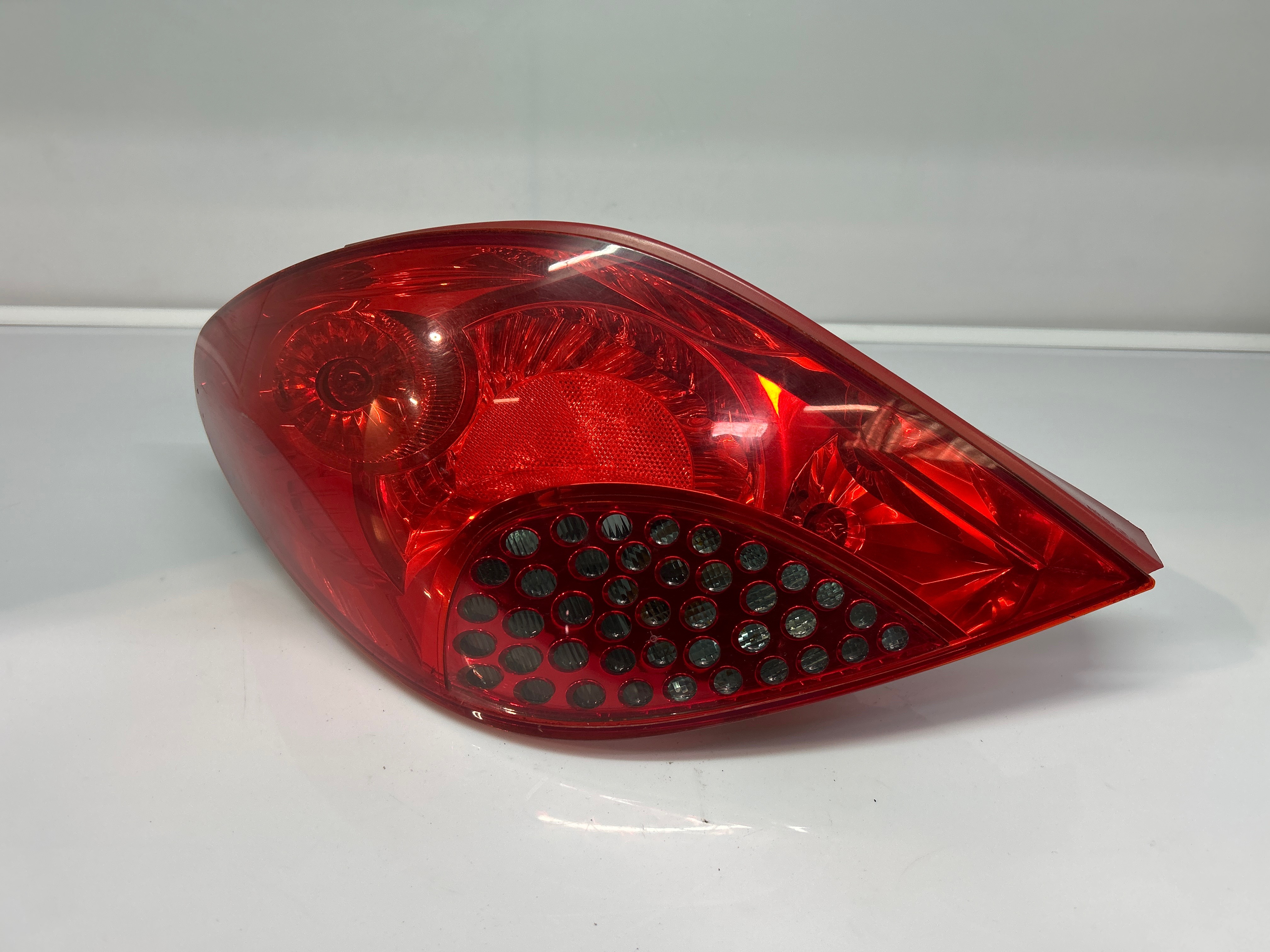 Feu arriere principal gauche (feux) peugeot 207 phase 1