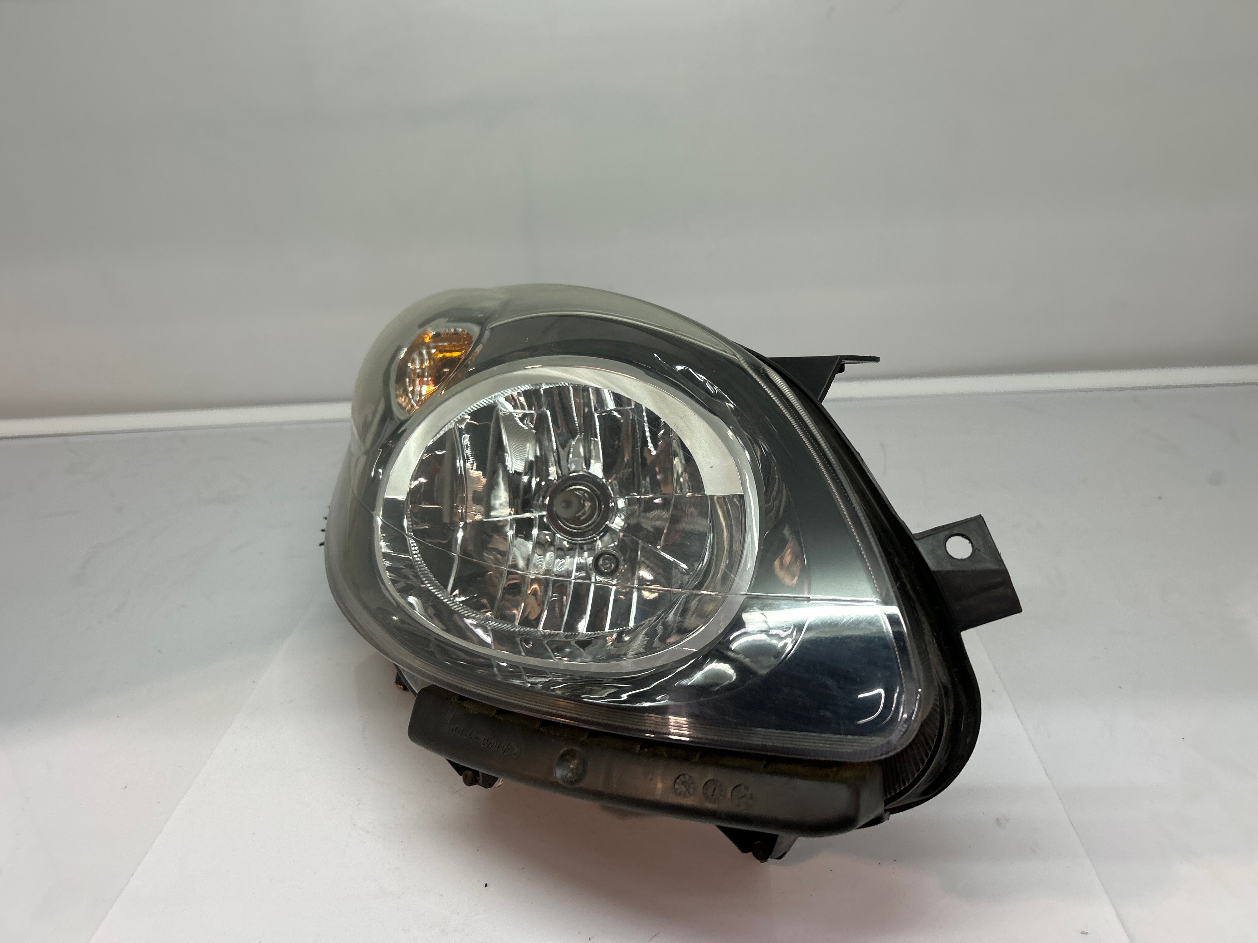 Optique avant principal droit (feux)(phare) renault twingo 2 phase 1