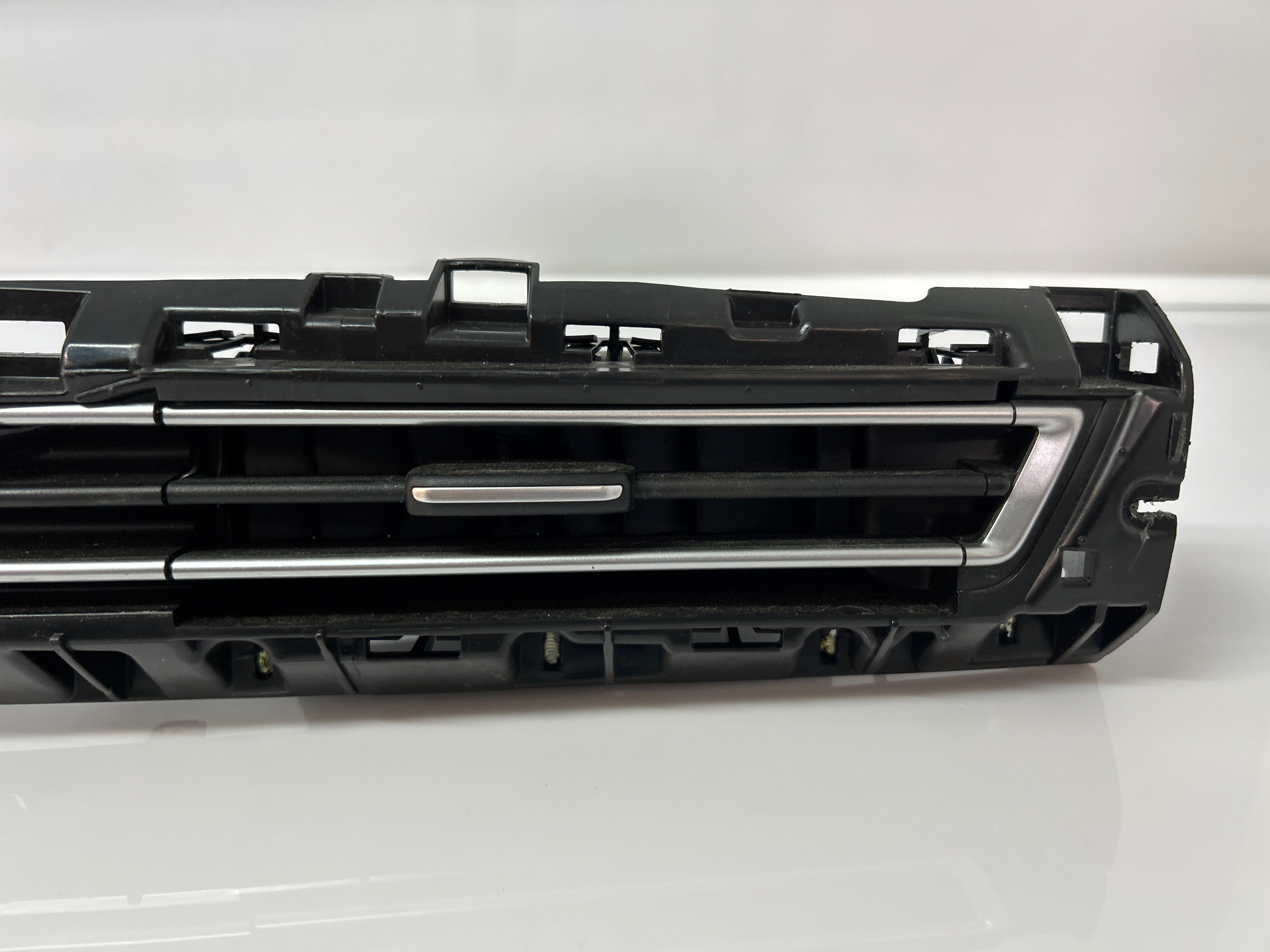 Aerateur tableau de bord volkswagen golf 8 phase 1