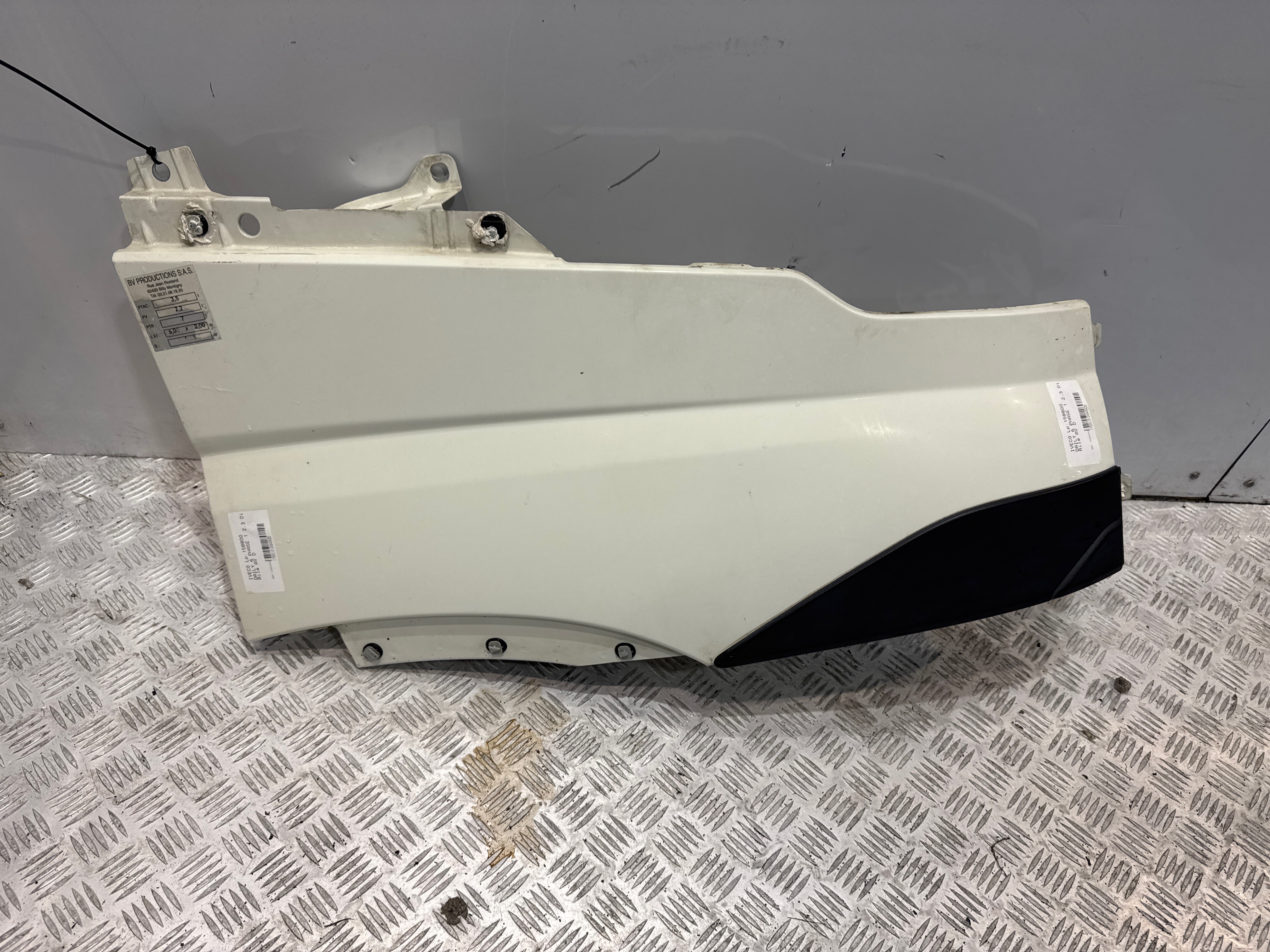 Aile avant droit iveco daily 6 phase 1