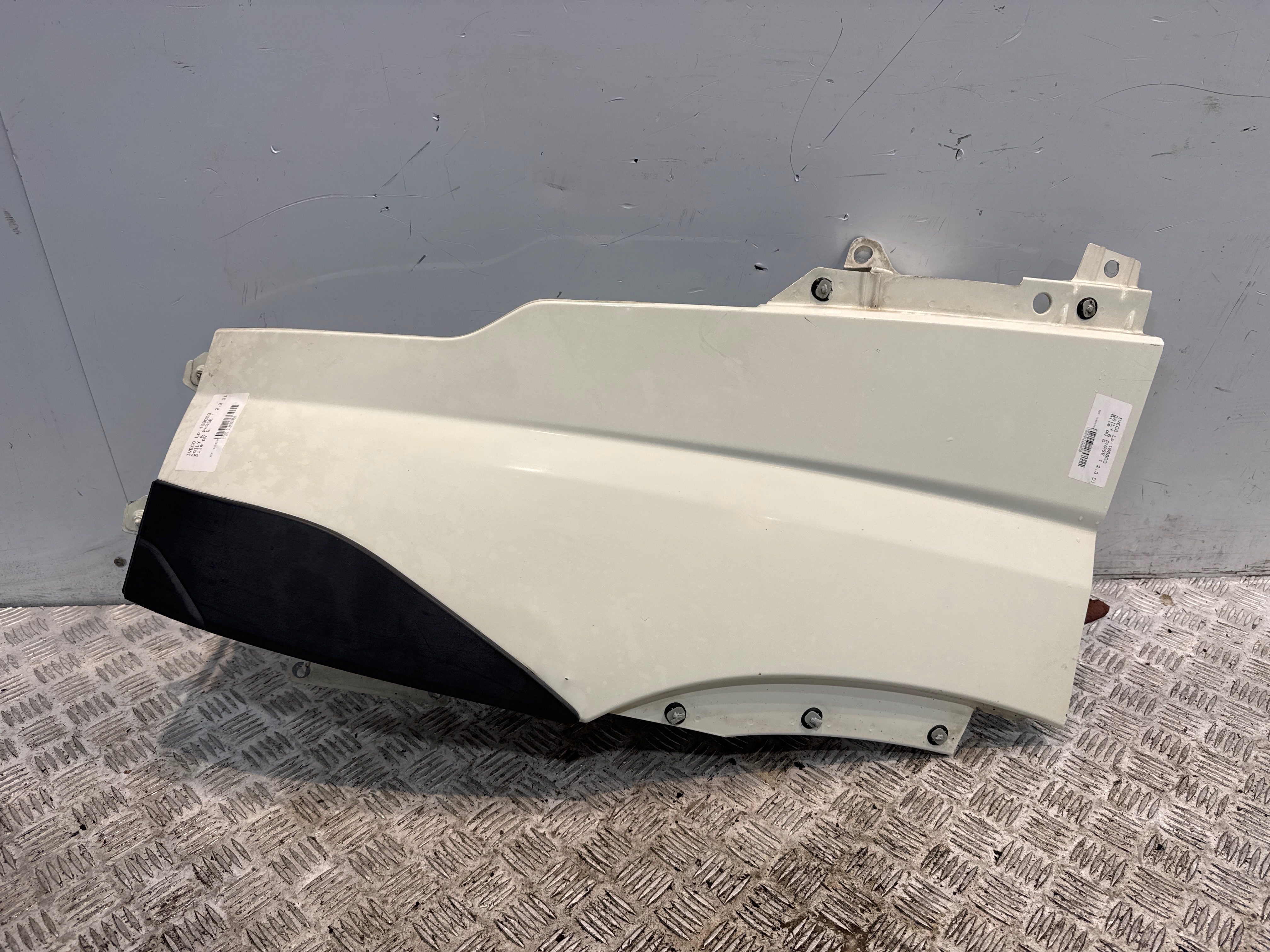 Aile avant gauche iveco daily 6 phase 1