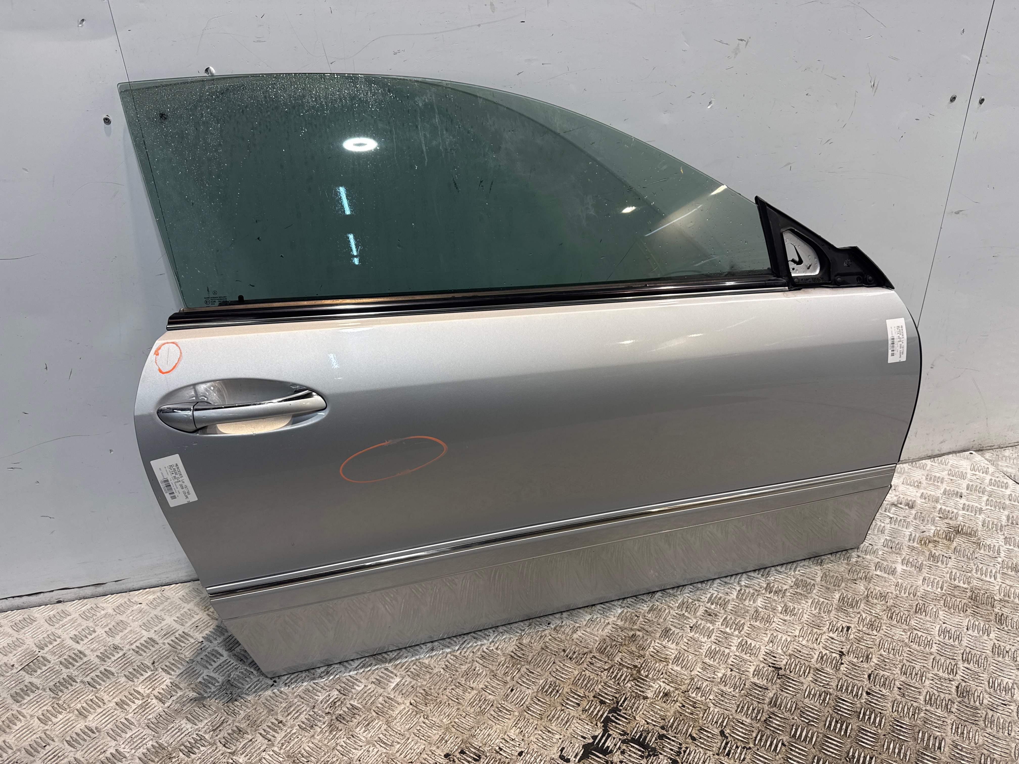 Porte avant droit mercedes classe clk 209 coupe