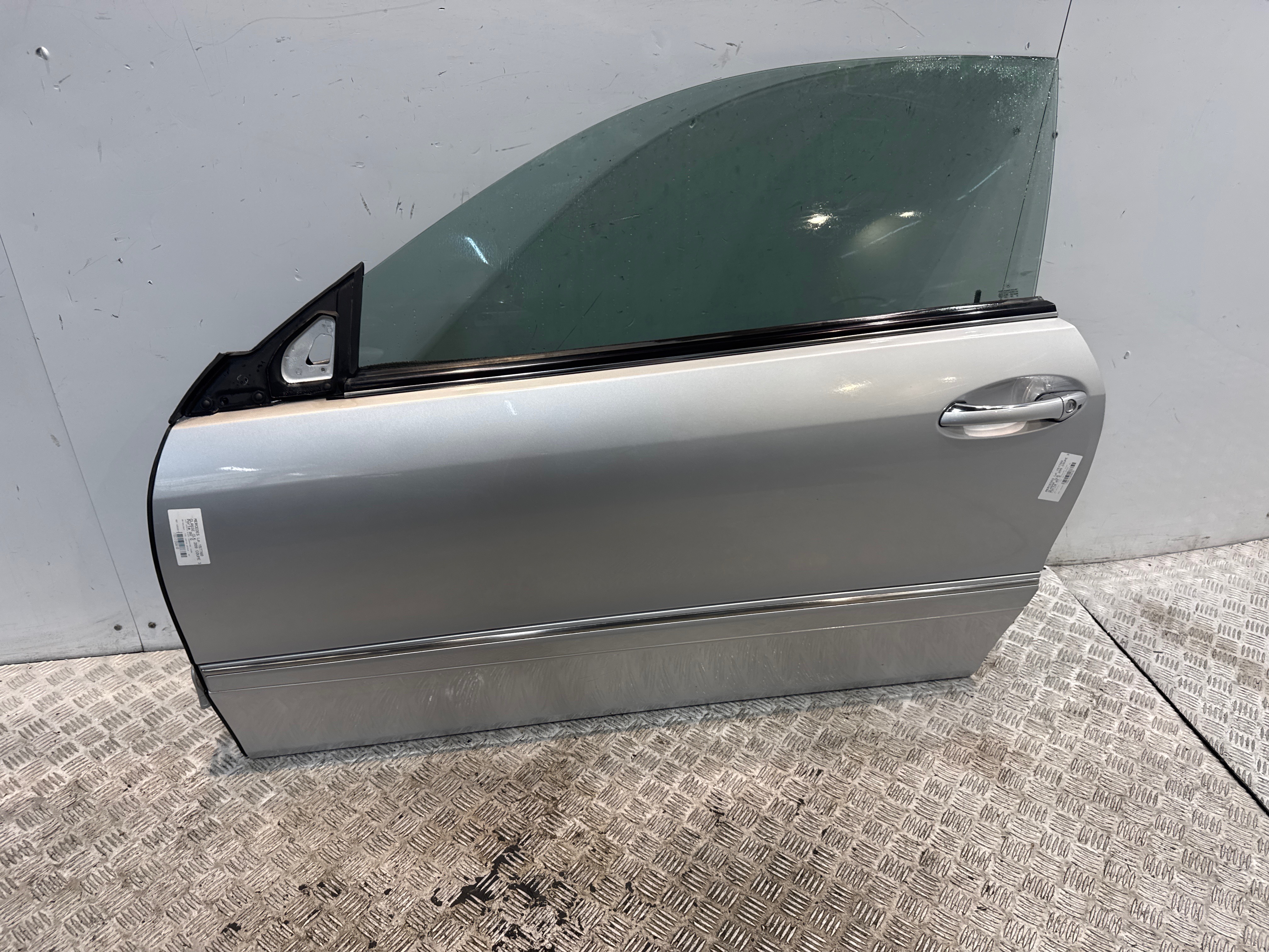 Porte avant gauche mercedes classe clk 209 coupe
