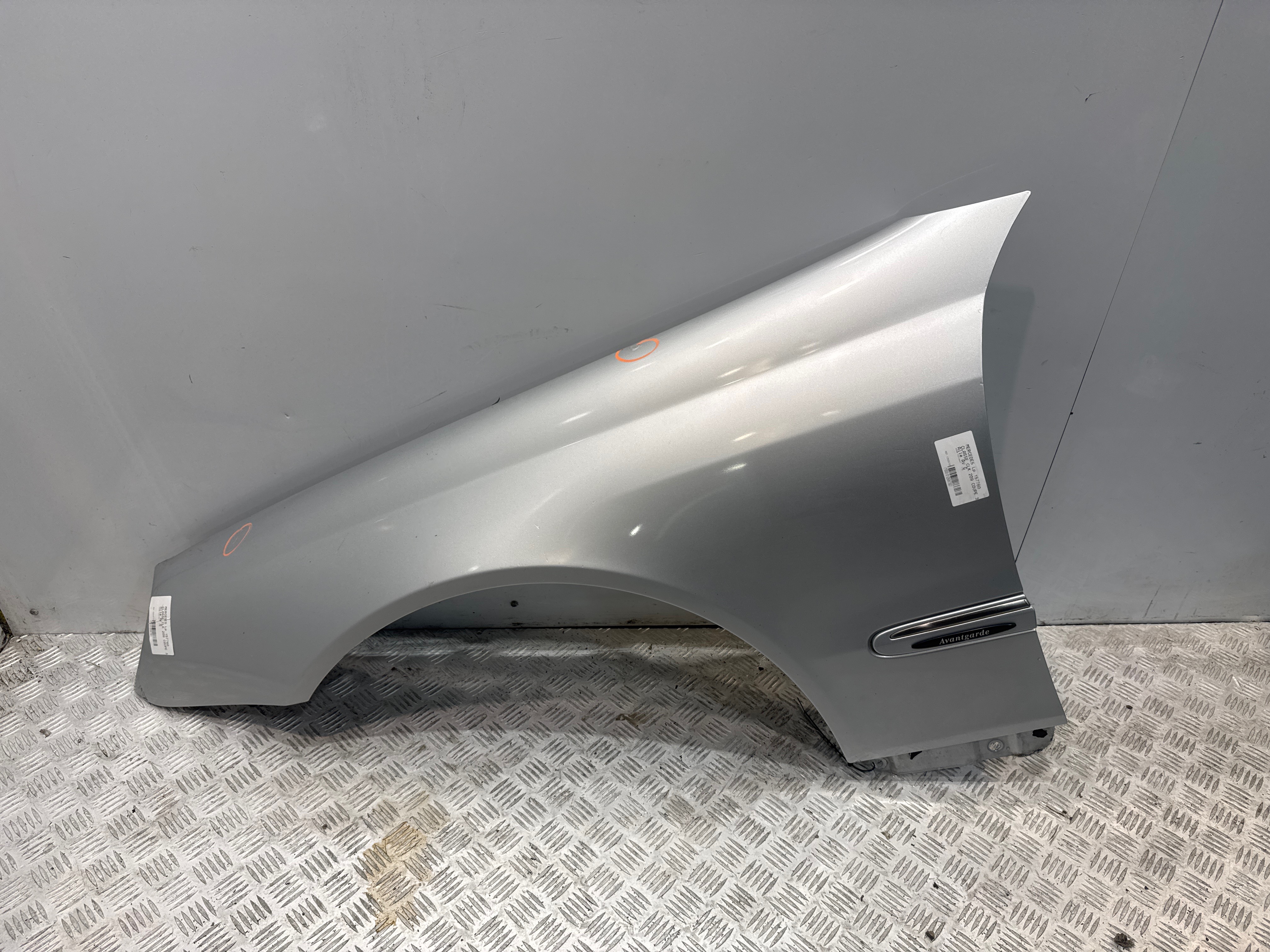 Aile avant gauche mercedes classe clk 209 coupe