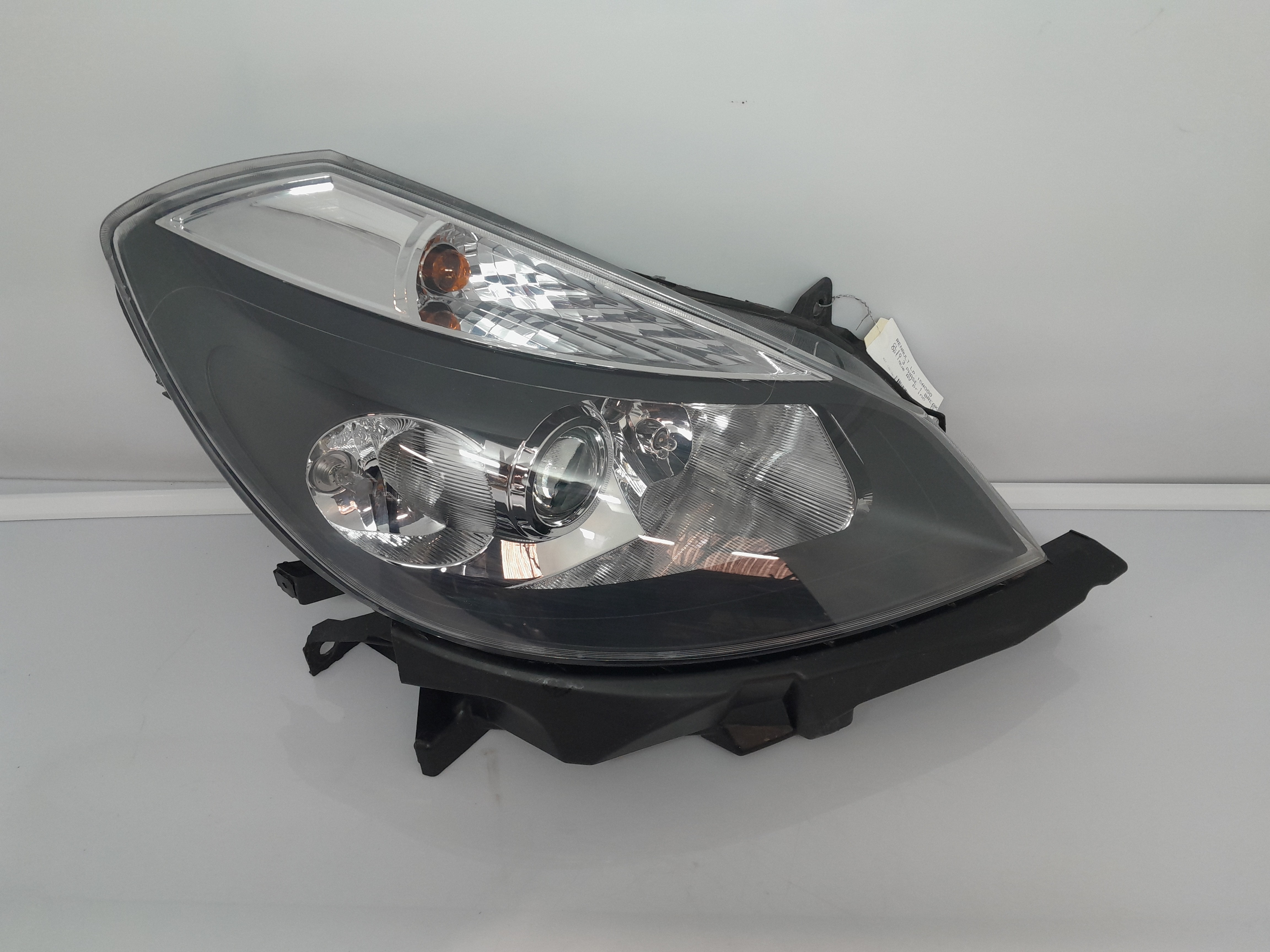 Optique avant principal droit (feux)(phare) renault clio 3 phase 1 break