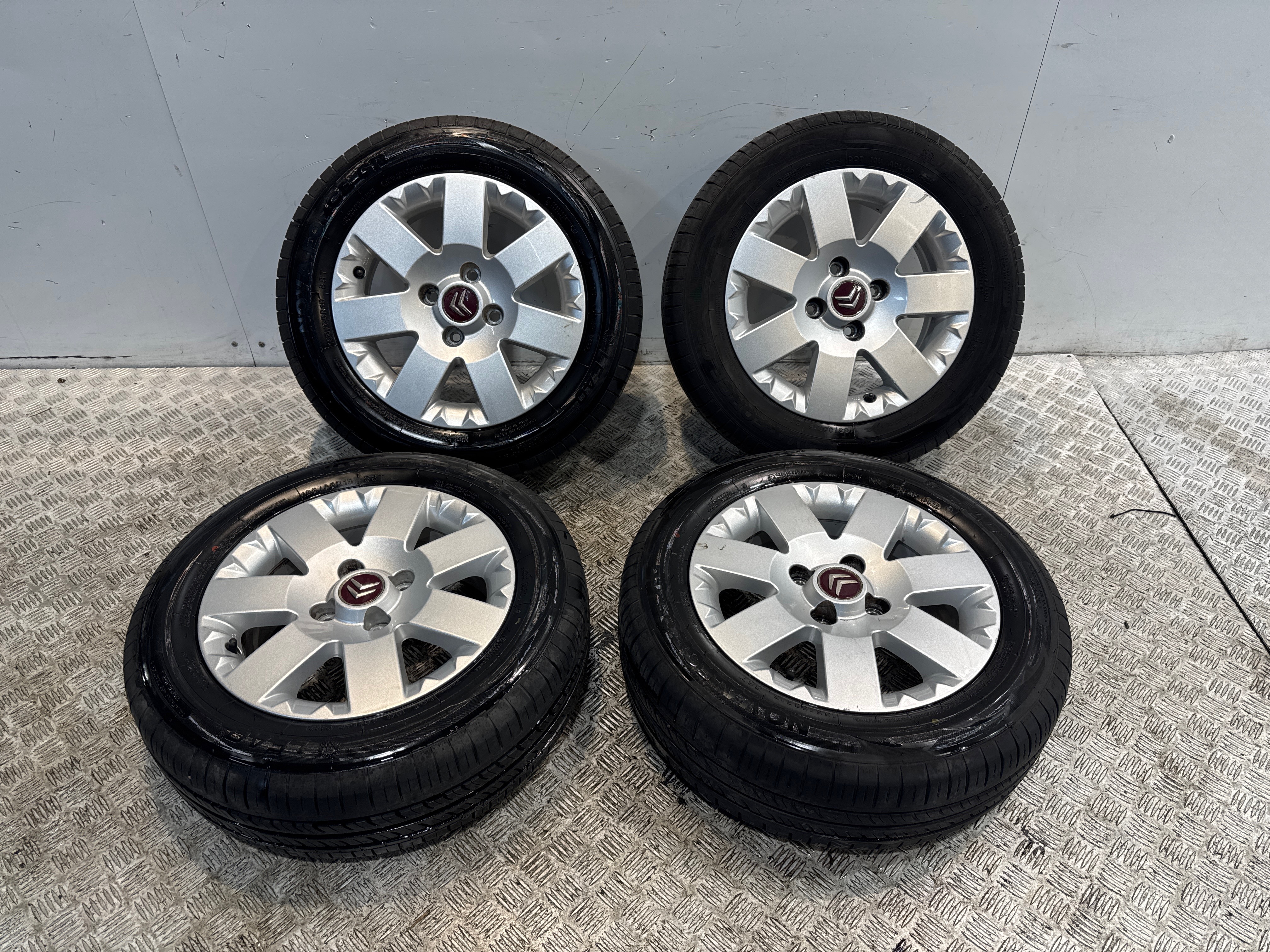 Jeu de 4 jantes  citroen c3 pluriel phase 2 cabriolet