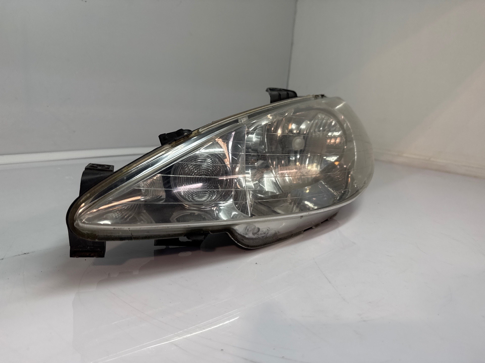 Optique avant principal droit (feux)(phare) peugeot 206 phase 2