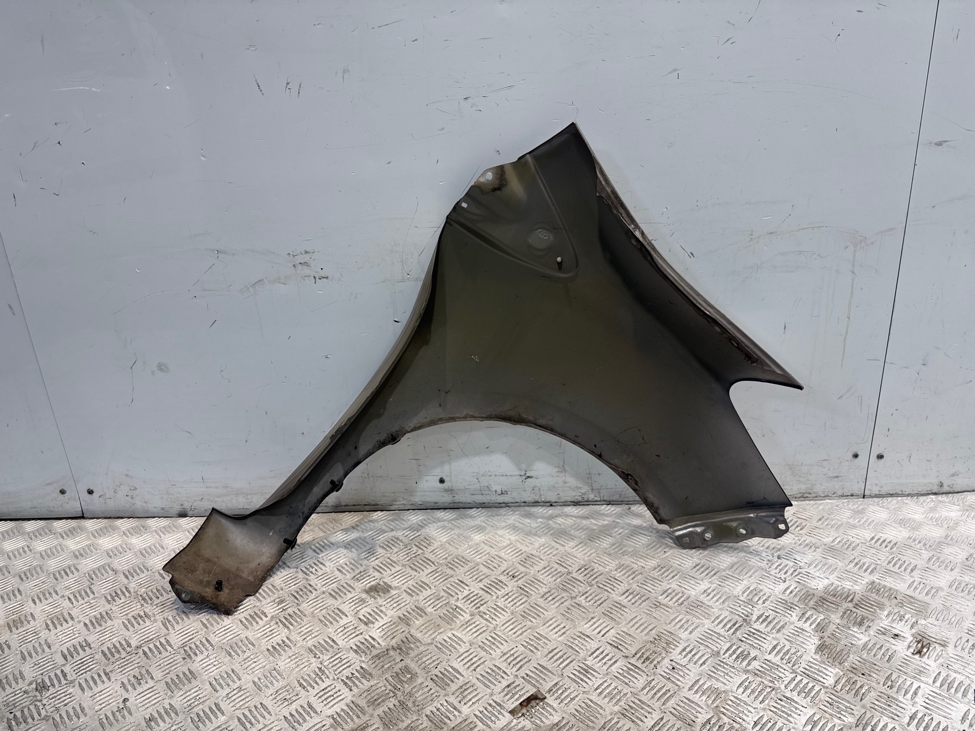 Aile avant gauche toyota yaris 3 phase 1