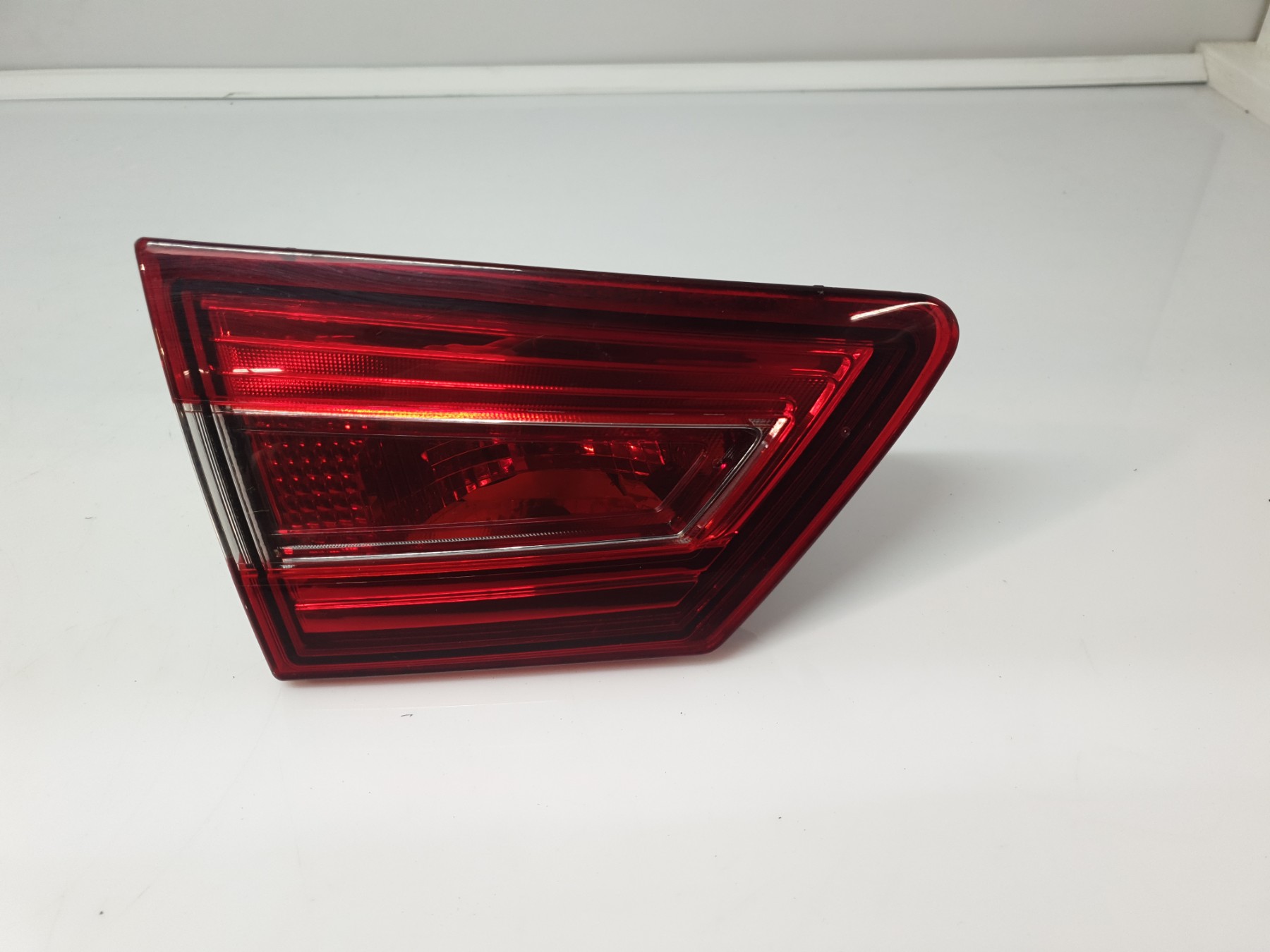 Feu arriere secondaire gauche (feux) renault clio 4 phase 2