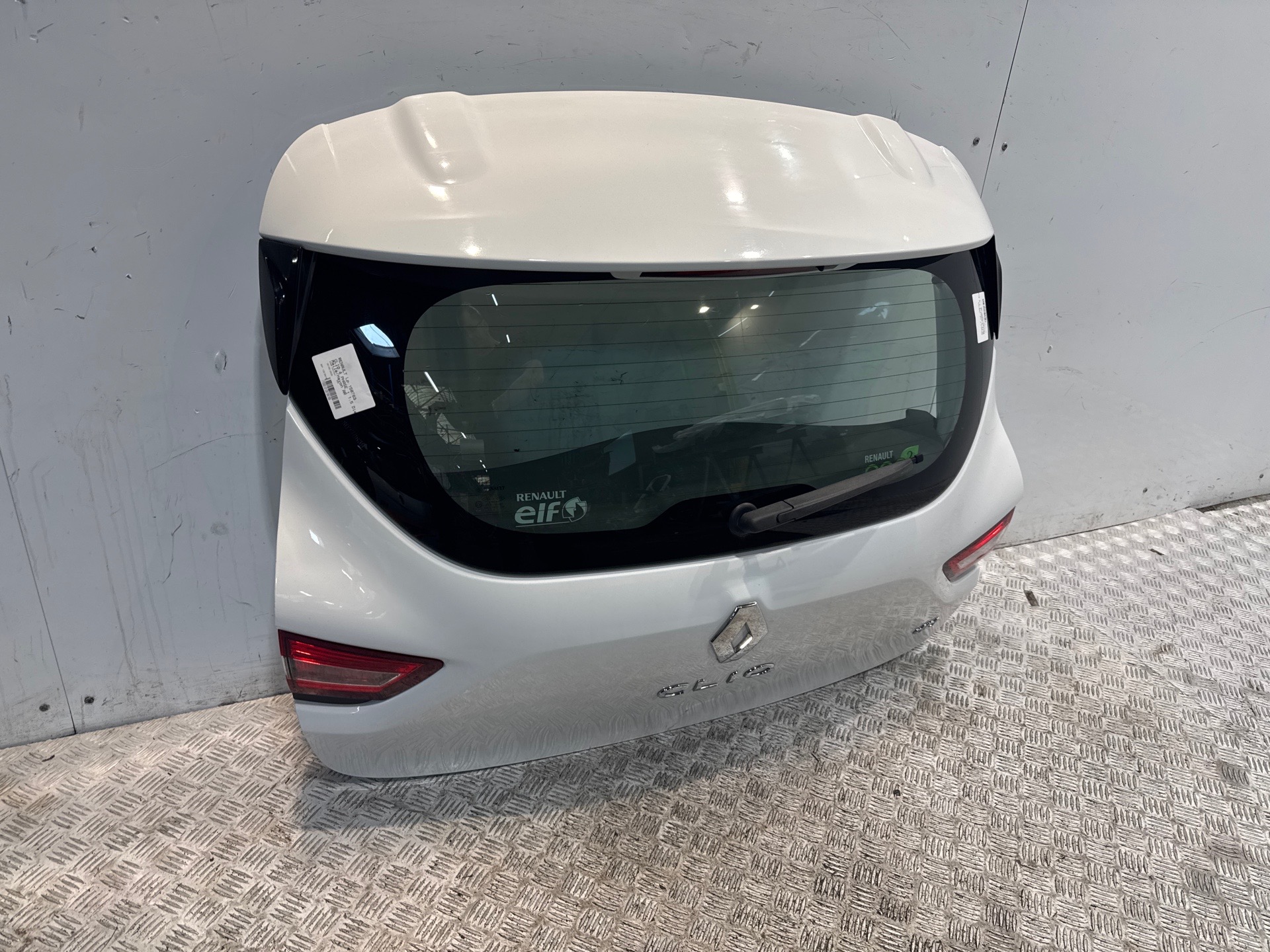 Malle/Hayon arriere renault clio 4 phase 1
