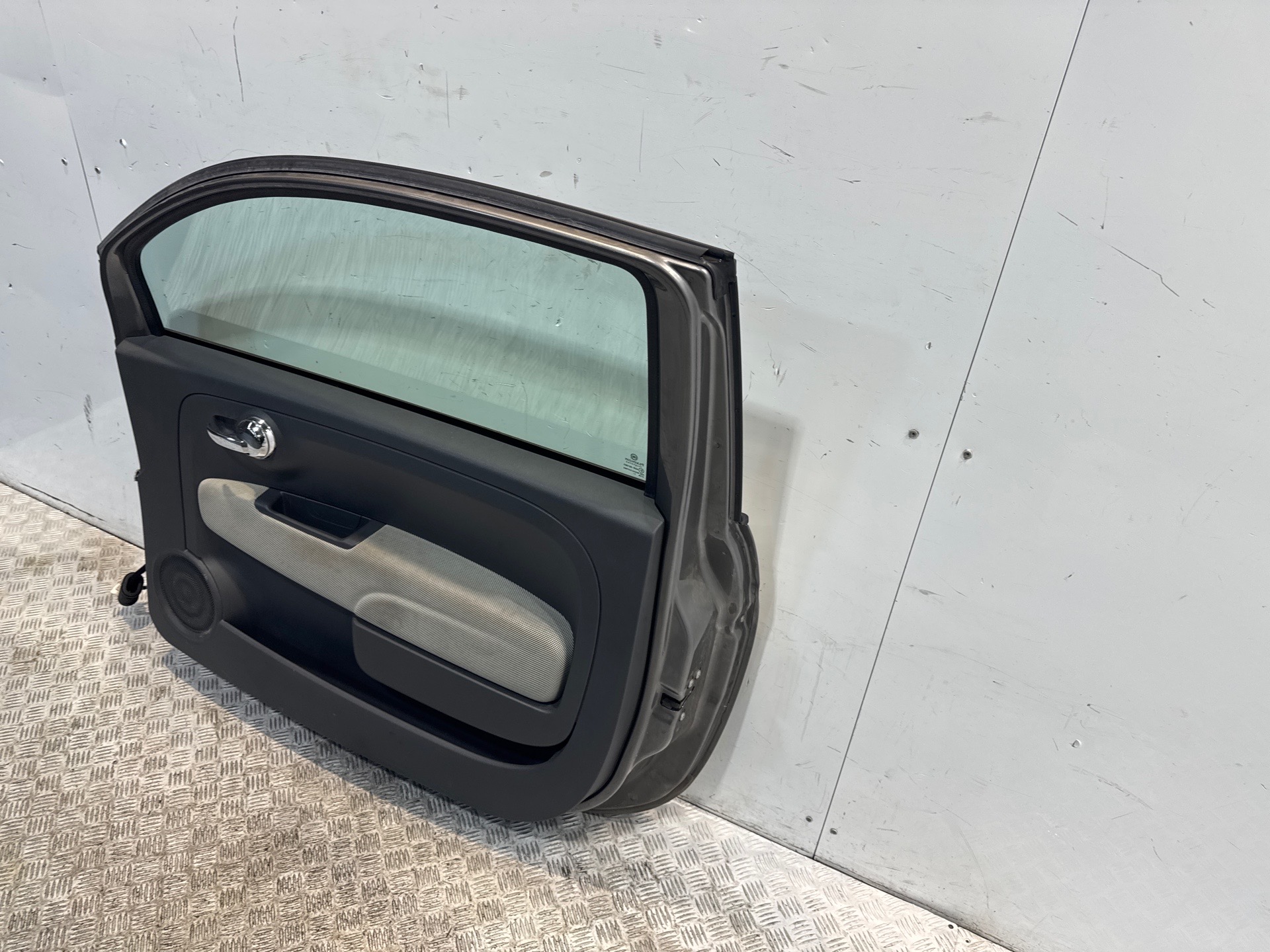 Porte avant droit fiat 500 2 phase 1