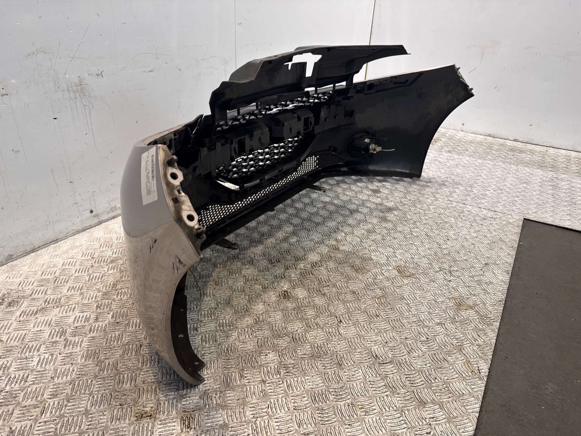 Pare choc avant peugeot 208 1 phase 1