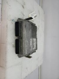 Calculateur dacia sandero 1