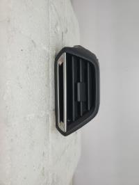 Aerateur tableau de bord avant droit peugeot 208 2 phase 2