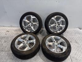 Jeu de 4 jantes  peugeot 508 1 phase 1
