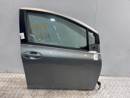 Porte avant droit toyota yaris 2 phase 1