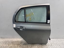 Porte arriere droit toyota yaris 2 phase 1