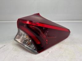 Feu arriere principal droit (feux) toyota auris 2 phase 2 break