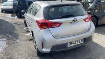 toyota auris 2 phase 1
