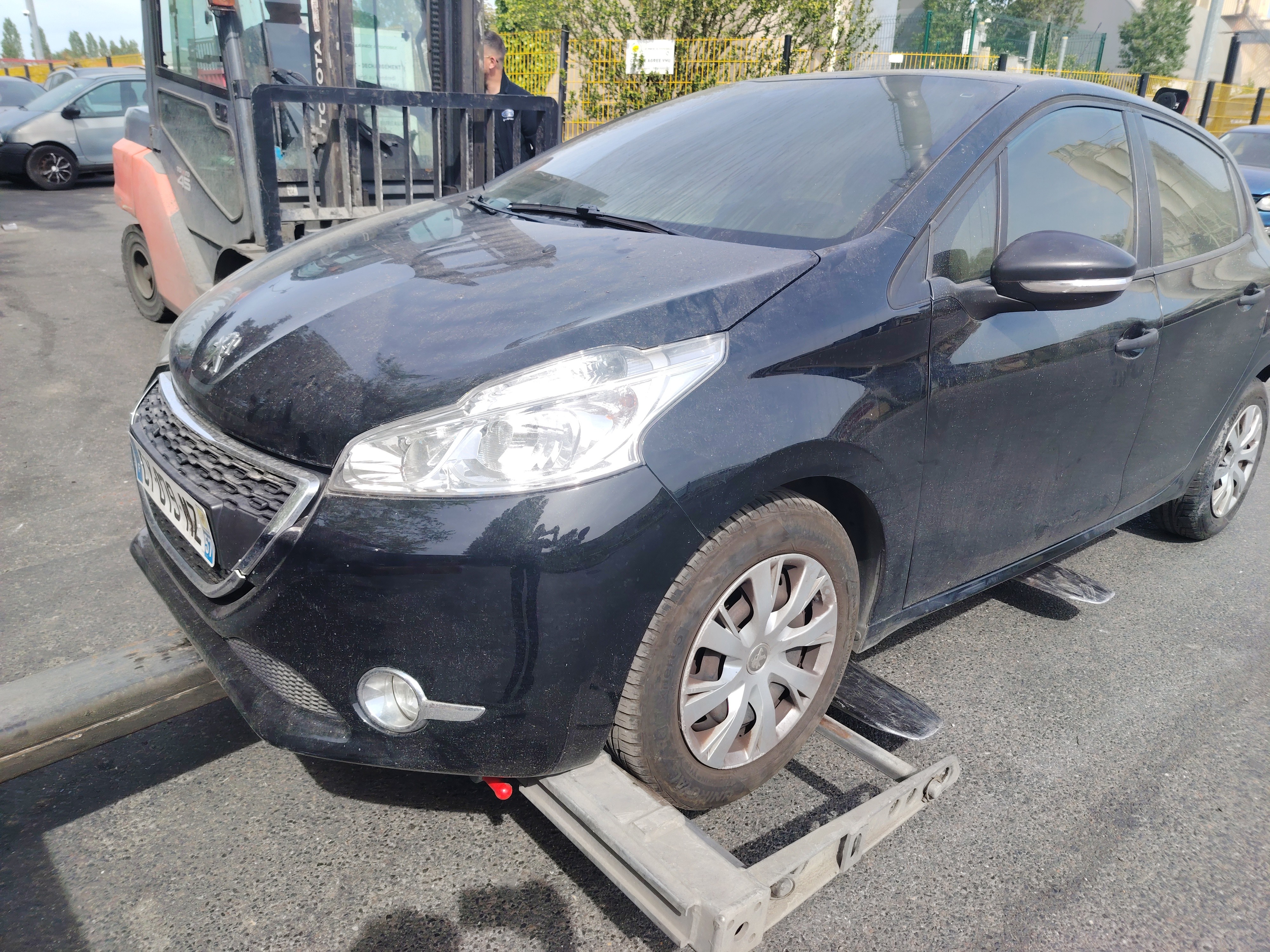 Porte arriere gauche peugeot 208 1 phase 1