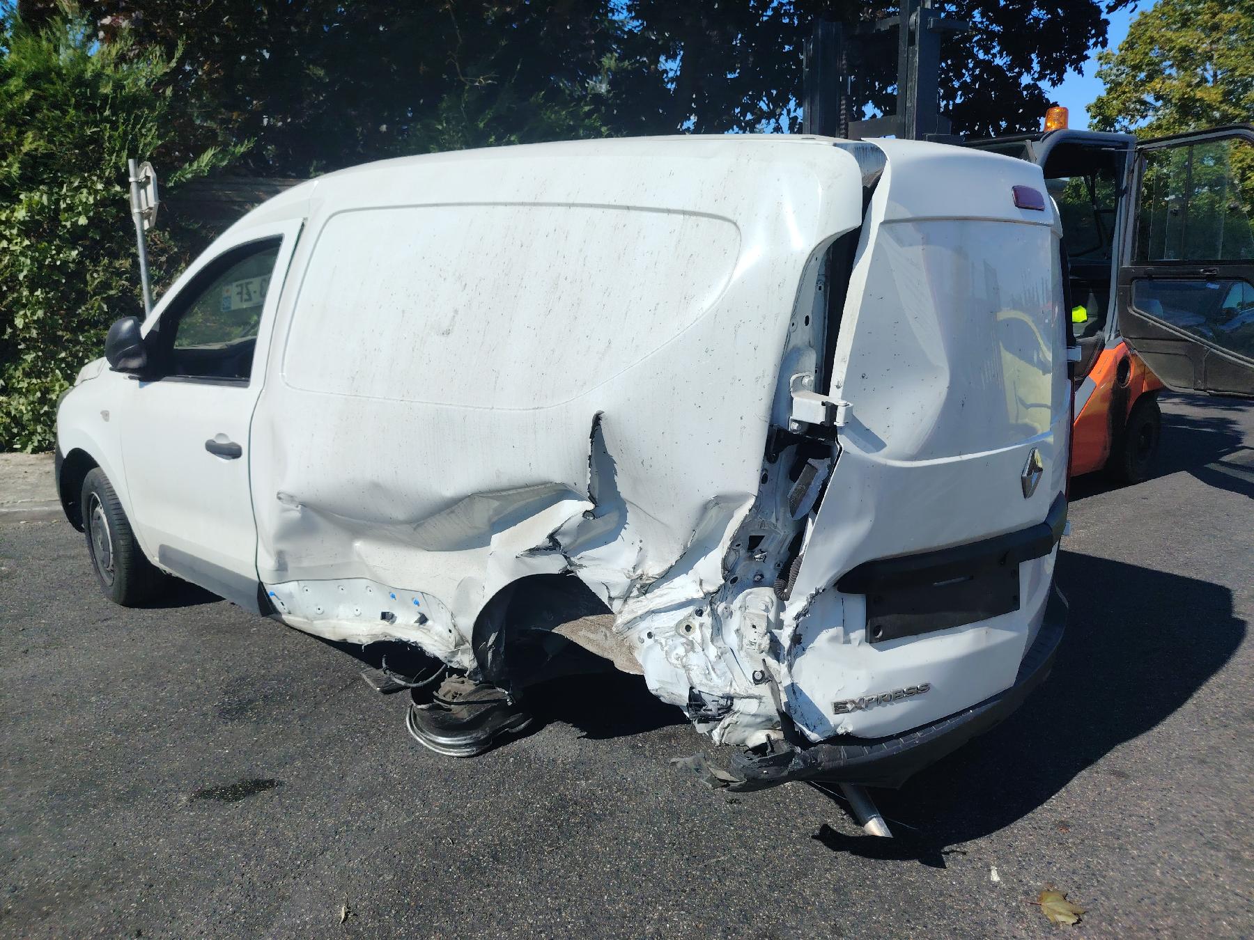 Boitier papillon renault express van