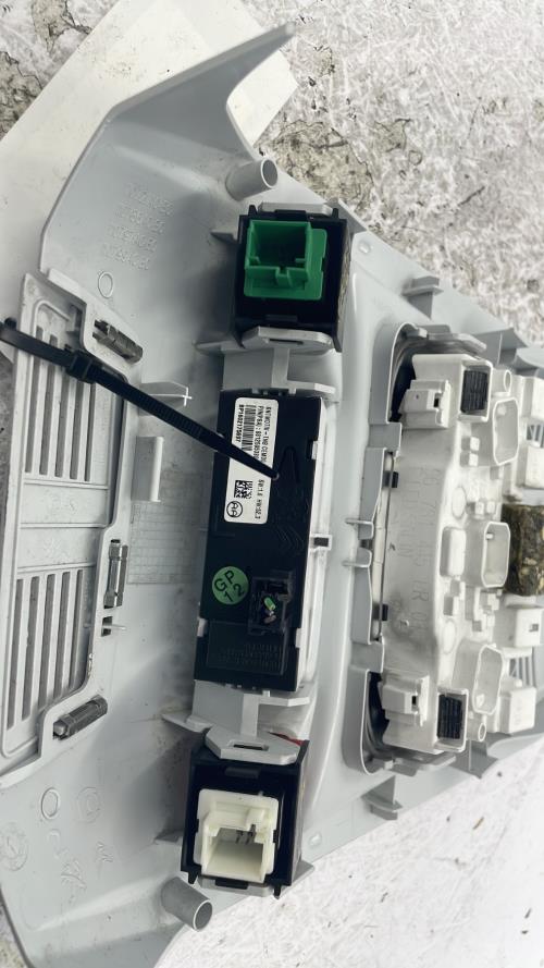 Plafonnier Intérieur Pour Peugeot 3008 Phase 1 - Référence 6362Q2 - Occasion En Bon état