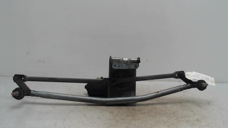 Moteur essuie glace avant -...