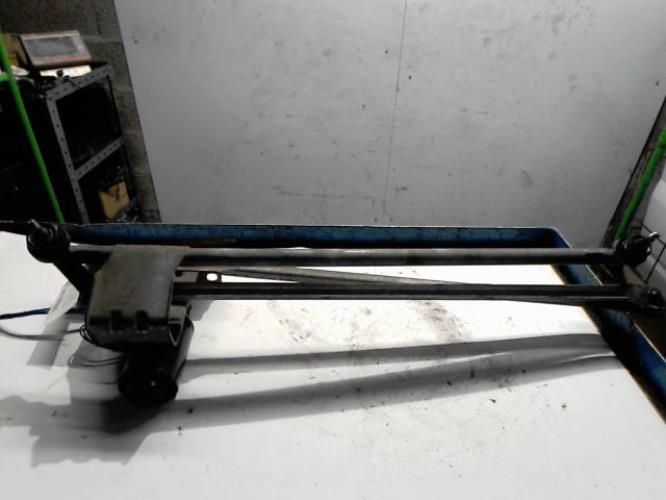 Moteur essuie glace avant -...