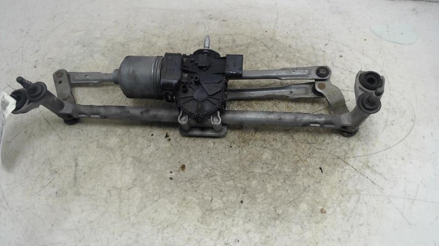 Moteur essuie glace avant -...