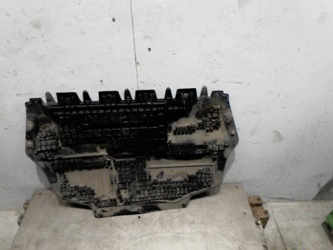 Cache sous moteur -...
