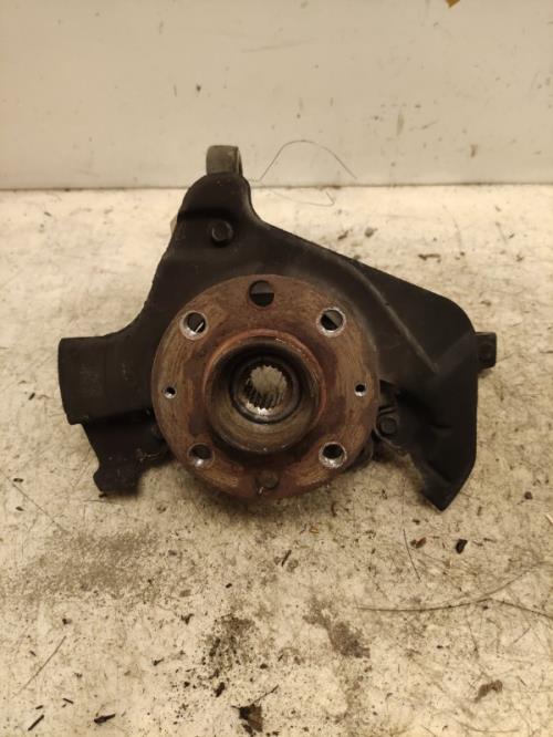 Fusee avant droit - OPEL...
