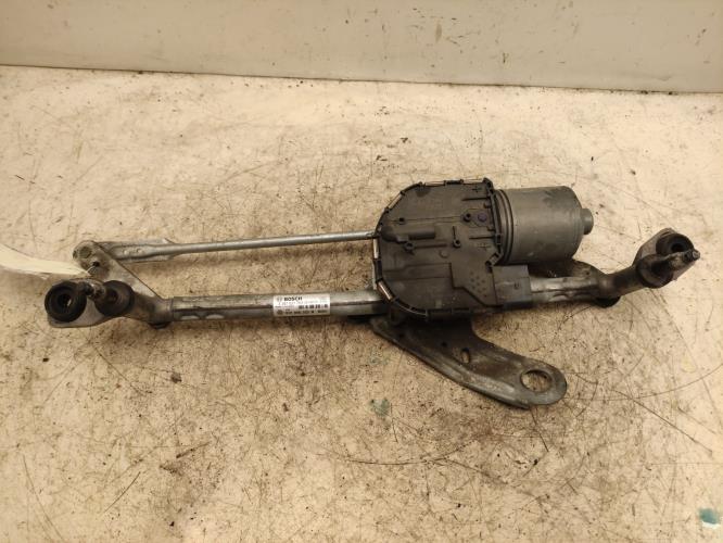 Moteur essuie glace avant -...