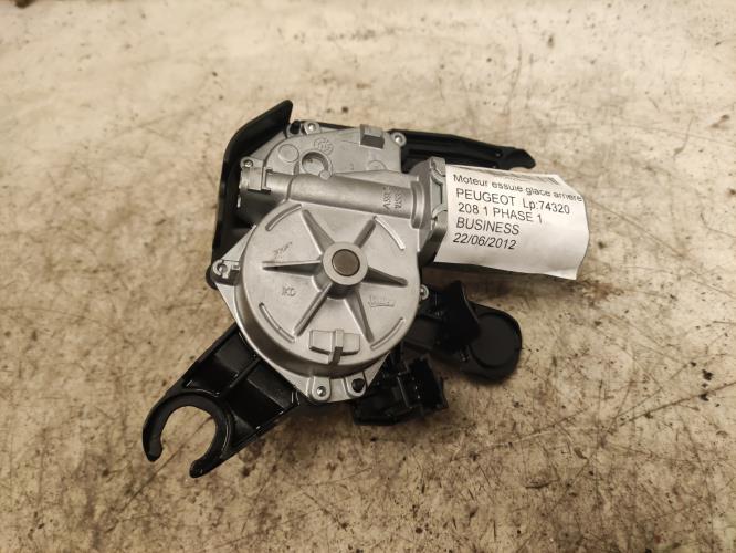 Moteur essuie glace arriere...
