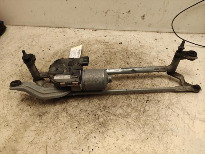 Moteur essuie glace avant -...