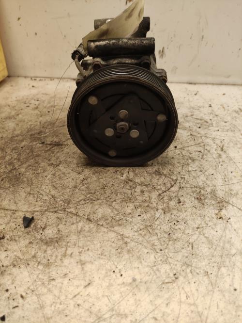 Compresseur clim - RENAULT...