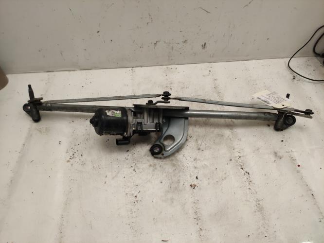 Moteur essuie glace avant -...