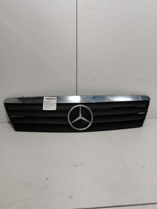 Calandre - MERCEDES CLASSE...
