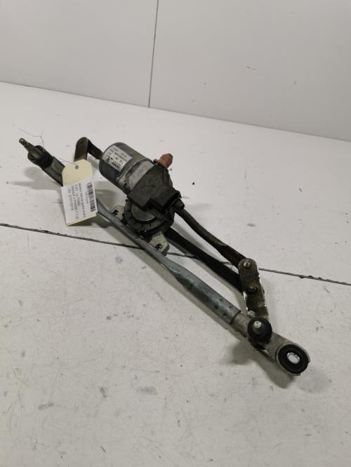 Moteur essuie glace avant -...