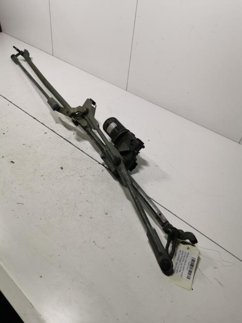 Moteur essuie glace avant -...