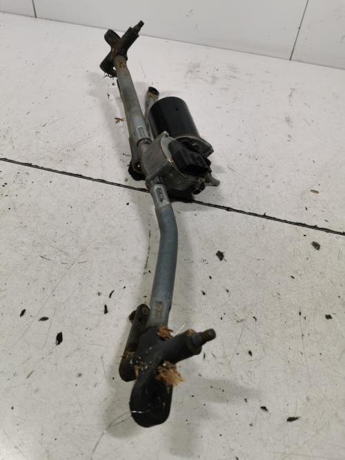 Moteur essuie glace avant -...