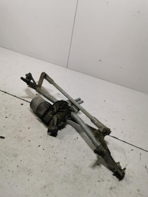 Moteur essuie glace avant -...