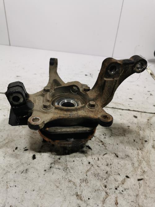 Fusee avant gauche - KIA...