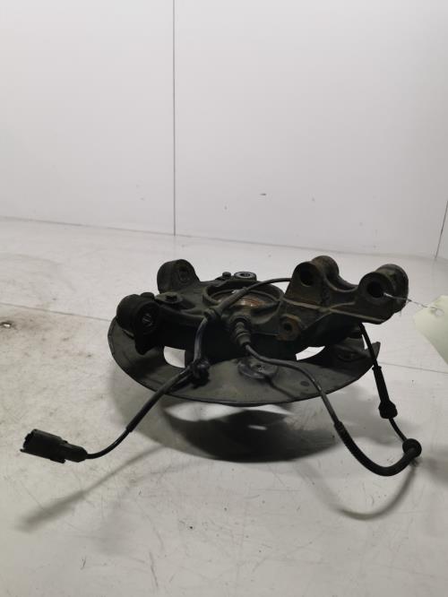Fusee avant droit - PEUGEOT...